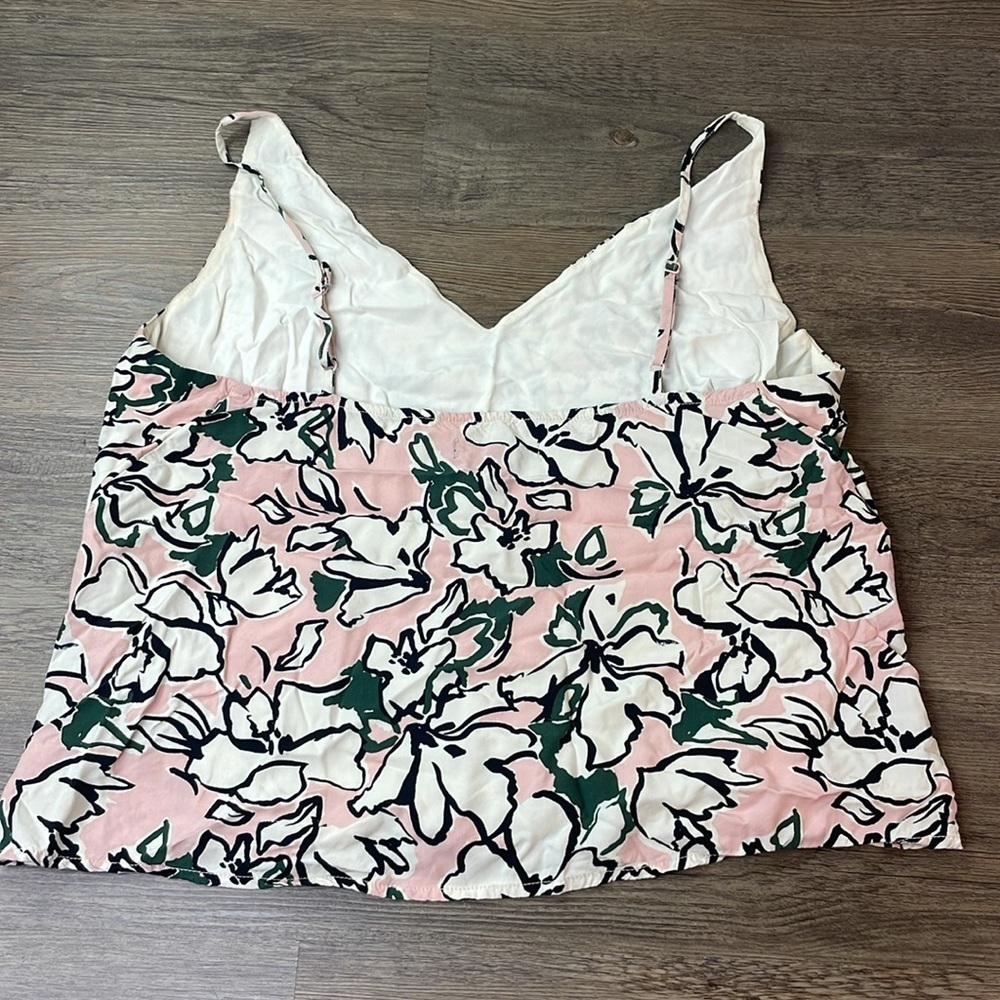 Banana Republic Factory Women’s Pink Cream Cropped Floral Tank Blouse, Large - Picture 8 of 9